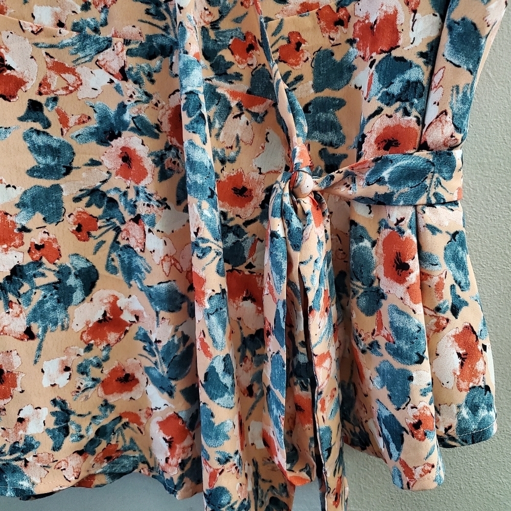 Plus Size 2X Wrap Blouse Short Sleeves V-Neck Light Summer Top - Picture 5 of 13